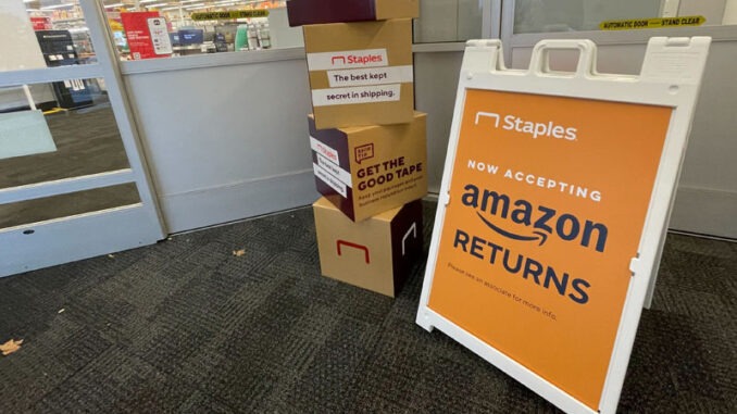 Staples now accepting Amazon.com returns