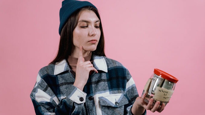 The Pro's and Cons of Certificate of Deposit (CD) Savings Accounts